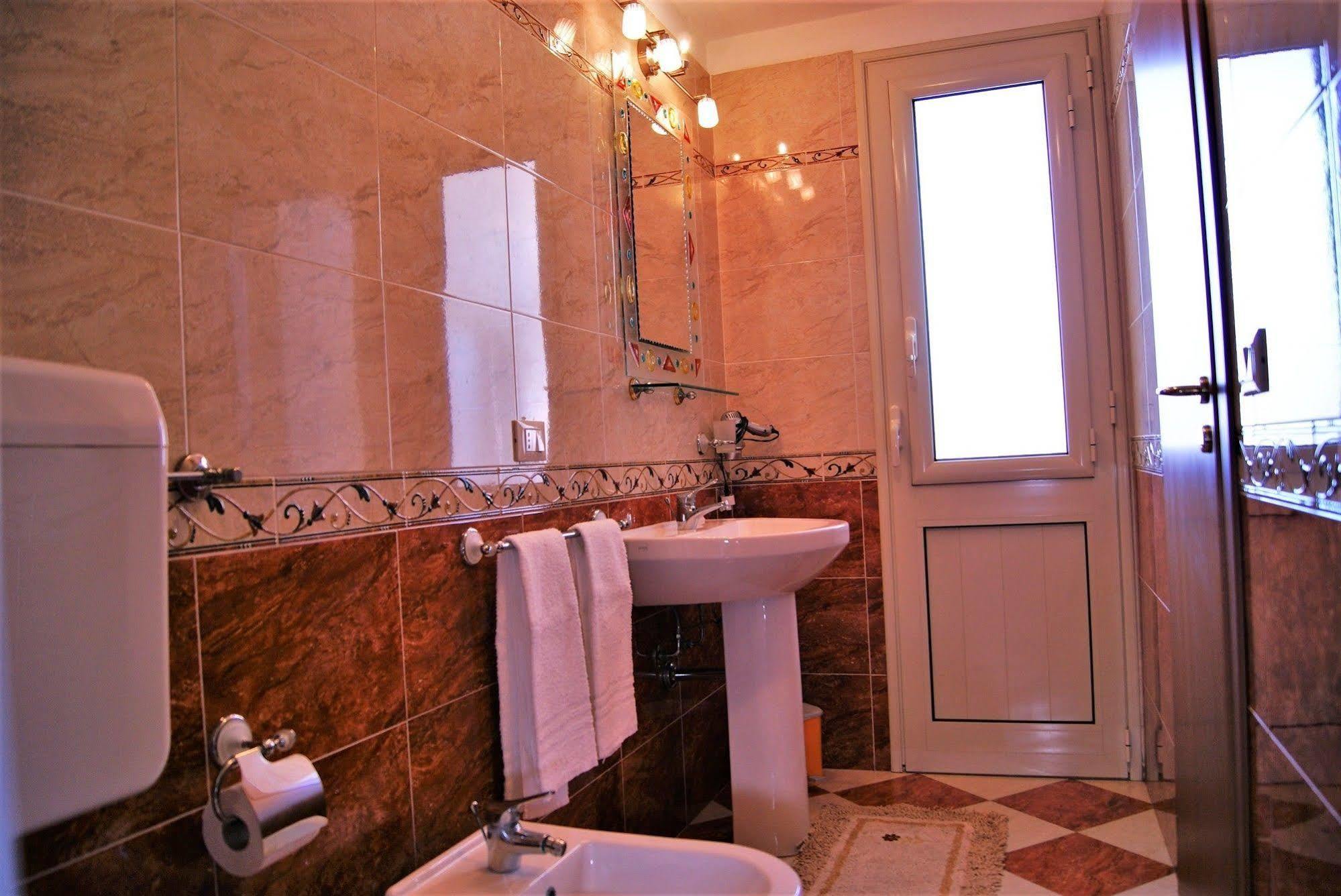 Oleaster - Rooms & Apartments Bolognetta Luaran gambar